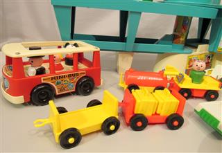 Fisher Price Little People Airport & Mixed Accessories Good Condition See Photos